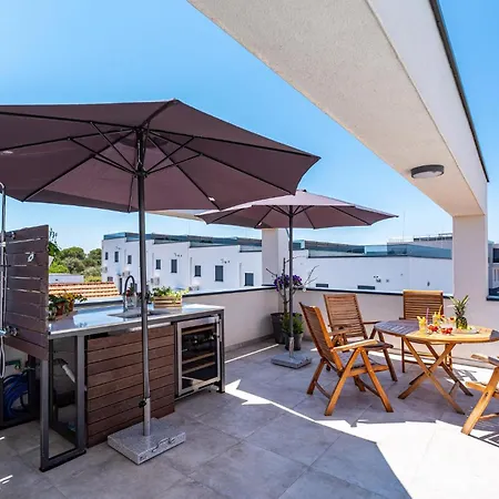 Rooftop Holiday home *